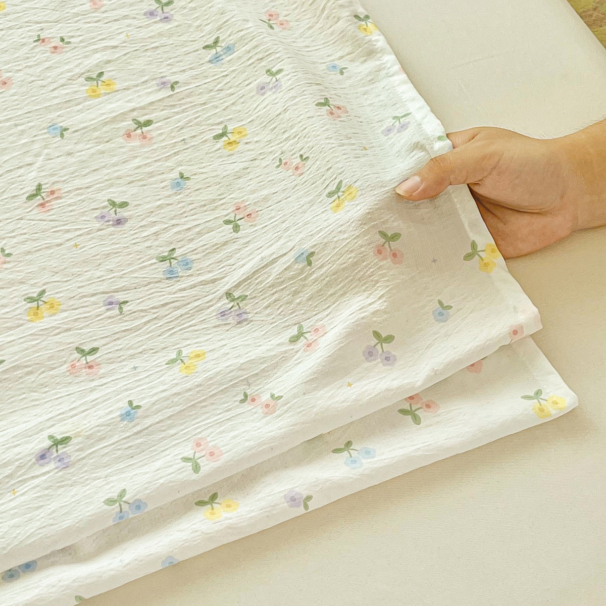 91家纺网 家纺一手货源 找家纺 小叮当家纺仓储工厂店 【长期供货】2025新款双层纱地铺防尘套【支持小批量定制】 S小花