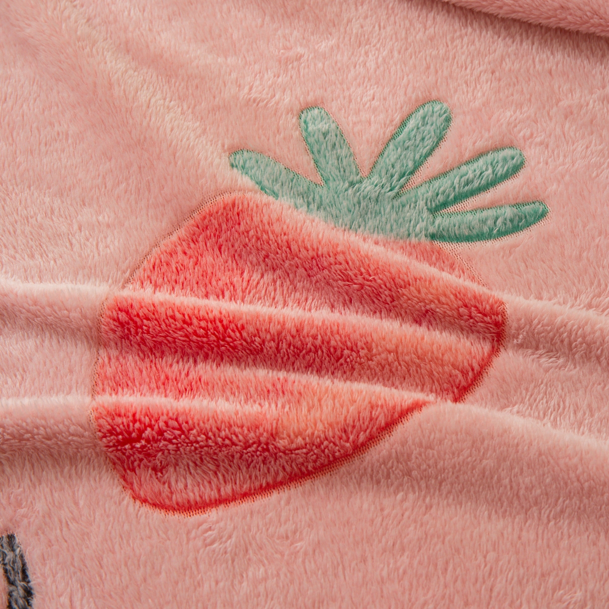 91家纺网 家纺一手货源 找家纺 小叮当家纺仓储工厂店 【长期供货】2025新款雪花绒学生床单床笠单品床笠单件床笠【支持小批量定制】 R草莓