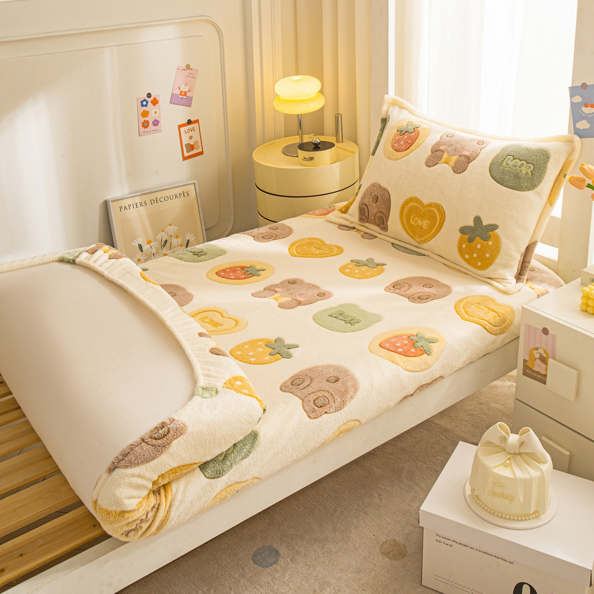 91家纺网 家纺一手货源 找家纺 小叮当家纺仓储工厂店 【长期供货】2025新款雪花绒学生床单床笠单品床笠单件床笠【支持小批量定制】 R小熊