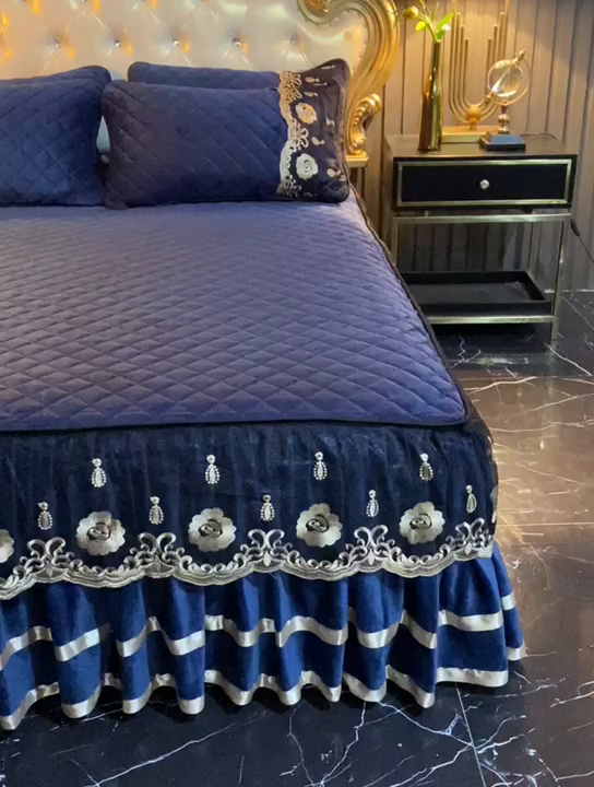 91家纺网 家纺一手货源 找家纺 小叮当家纺仓储工厂店 2025新款水晶绒夹棉床裙四件套 藏青