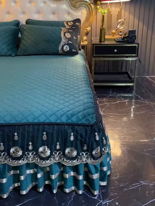 91家纺网 家纺一手货源 找家纺 小叮当家纺仓储工厂店 2025新款水晶绒夹棉床裙四件套 宝石兰