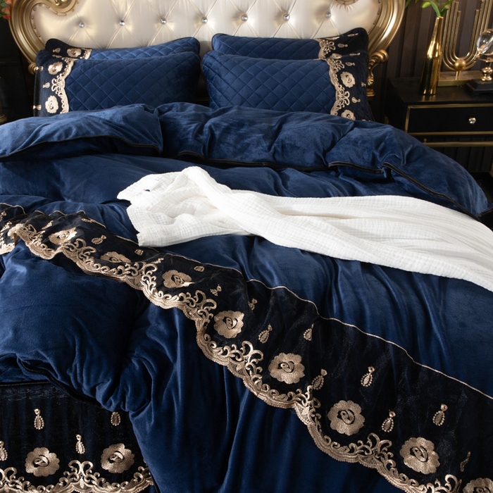 91家纺网 家纺一手货源 找家纺 小叮当家纺仓储工厂店 2025新款水晶绒夹棉床裙四件套 藏青