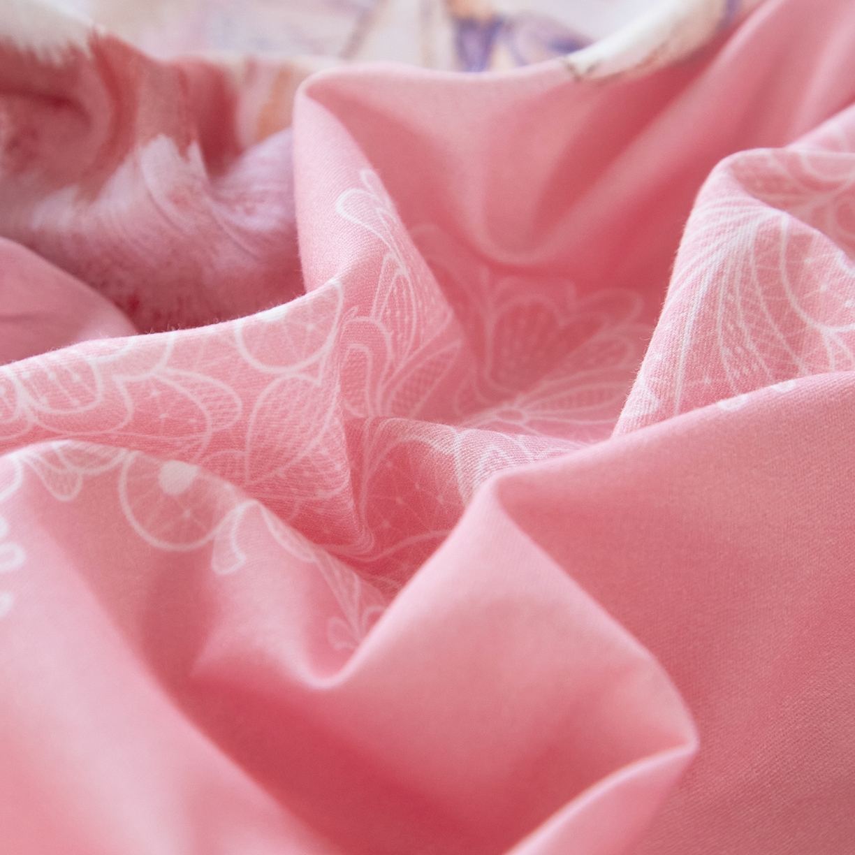 91家纺网 家纺一手货源 找家纺 格里芬家纺 2025新款全棉纯棉加厚油画风大版卡通印花四件套 （控价标准不低于238元） 魔仙宝-粉