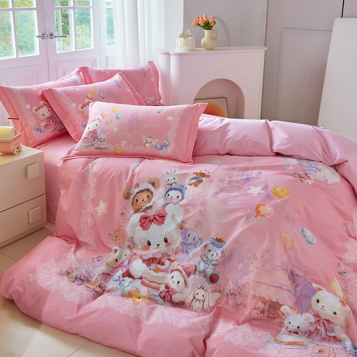 91家纺网 家纺一手货源 找家纺 格里芬家纺 2025新款全棉纯棉加厚油画风大版卡通印花四件套 （控价标准不低于238元） 魔仙宝-粉