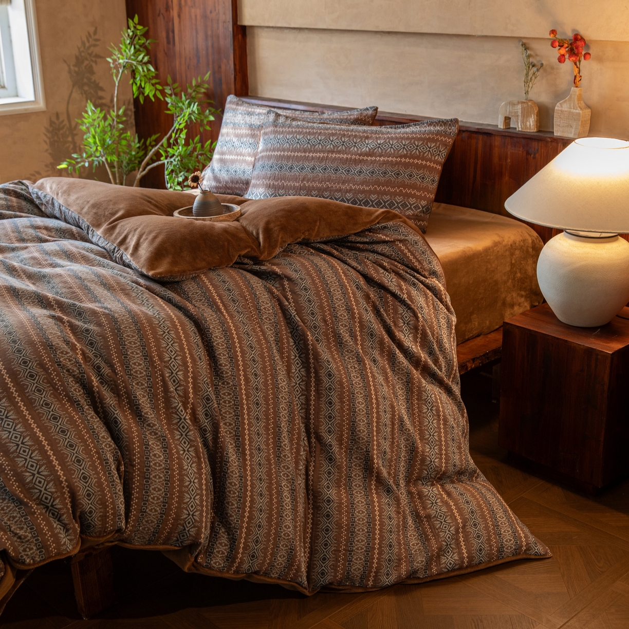 91家纺网 家纺一手货源 找家纺 仰望棉麻双层纱供应链 2025新款棉加绒A版双层纱B版德绒四件套 波西米亚狂想曲