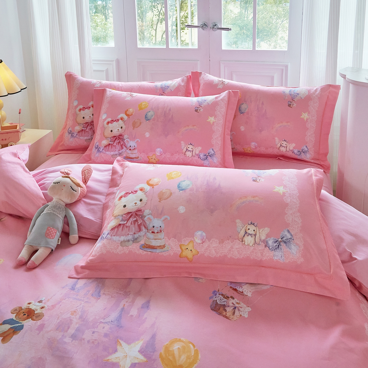 91家纺网 家纺一手货源 找家纺 格里芬家纺 2025新款全棉纯棉加厚油画风大版卡通印花四件套 （控价标准不低于238元） 魔仙宝-粉