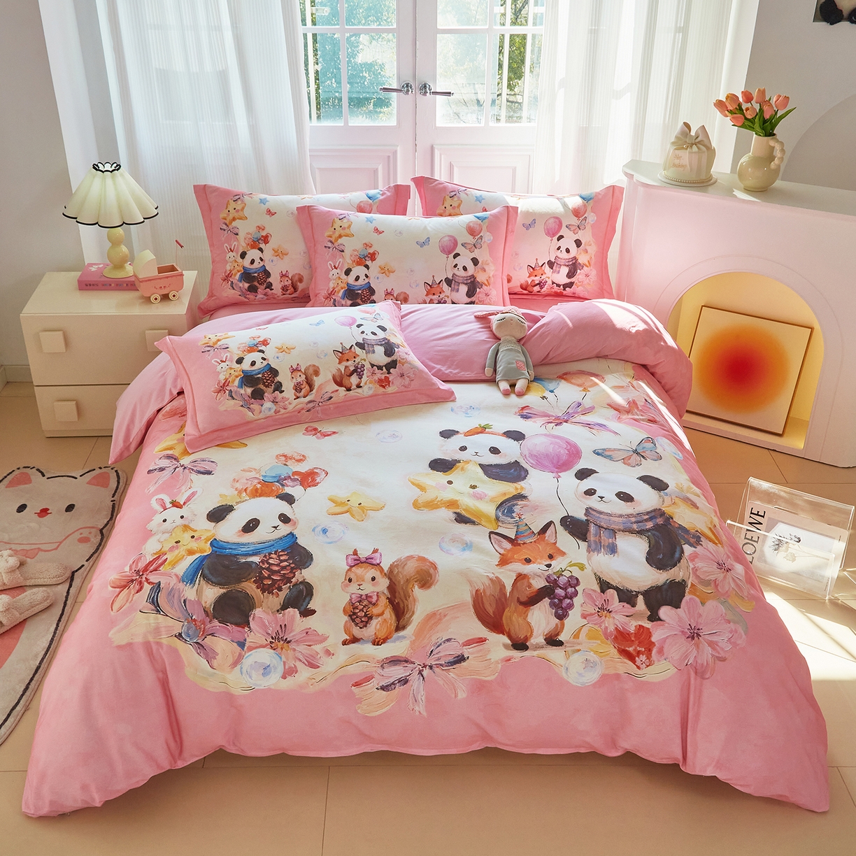 91家纺网 家纺一手货源 找家纺 格里芬家纺 2025新款全棉纯棉加厚油画风大版卡通印花四件套 （控价标准不低于238元） 墨宝妞妞-粉