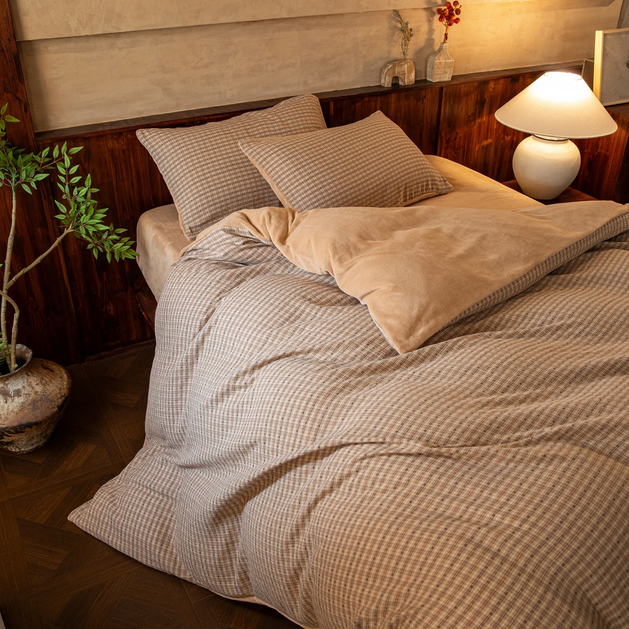 91家纺网 家纺一手货源 找家纺 仰望棉麻双层纱供应链 2025新款棉加绒A版双层纱B版德绒四件套 星冰乐