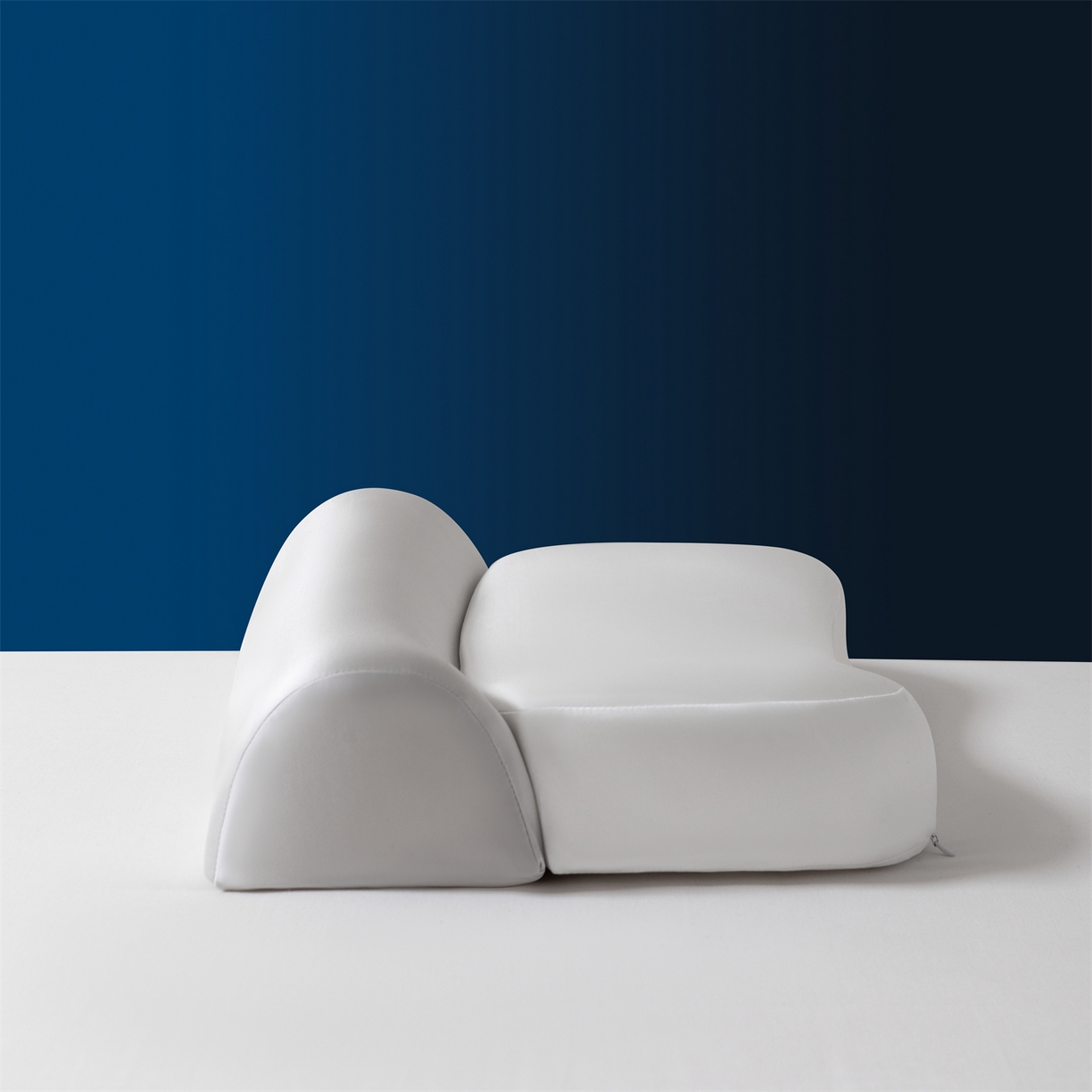 91家纺网 家纺一手货源 找家纺 金牛枕芯 2025新款2合1牵引记忆枕芯锦氨透气凉感零压深睡记忆牵引按摩枕芯枕头 白+灰