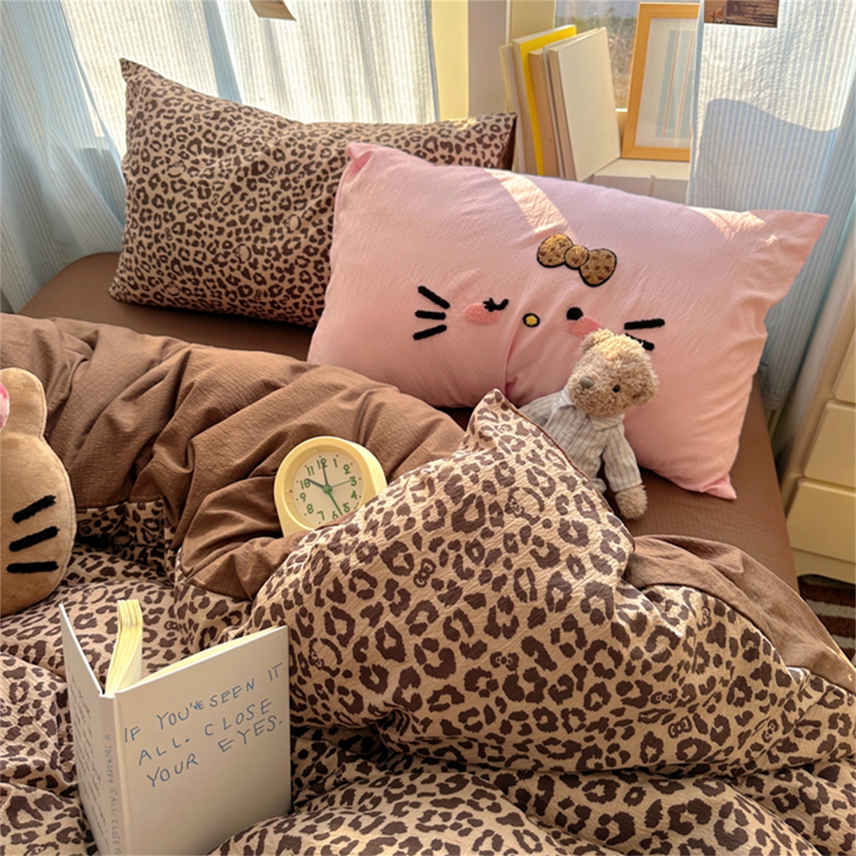 91家纺网 家纺一手货源 找家纺 阿曼达 2026新款超流行的豹纹猫咪毛巾绣水洗四件套-豹纹猫咪 豹纹猫咪-粉