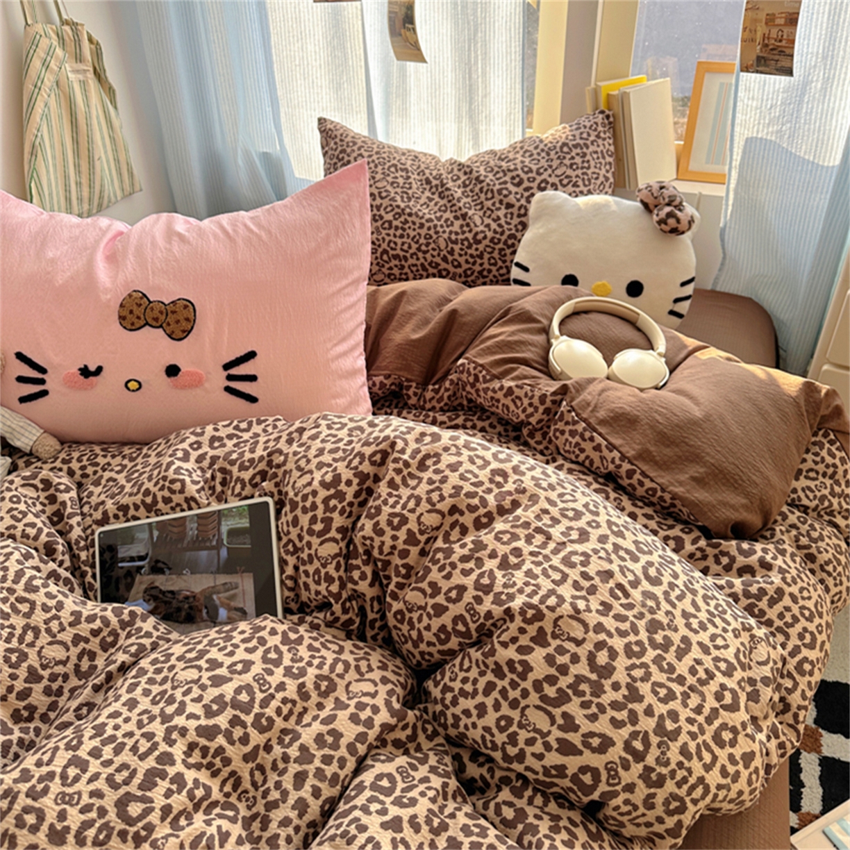 91家纺网 家纺一手货源 找家纺 阿曼达 2026新款超流行的豹纹猫咪毛巾绣水洗四件套-豹纹猫咪 豹纹猫咪-粉