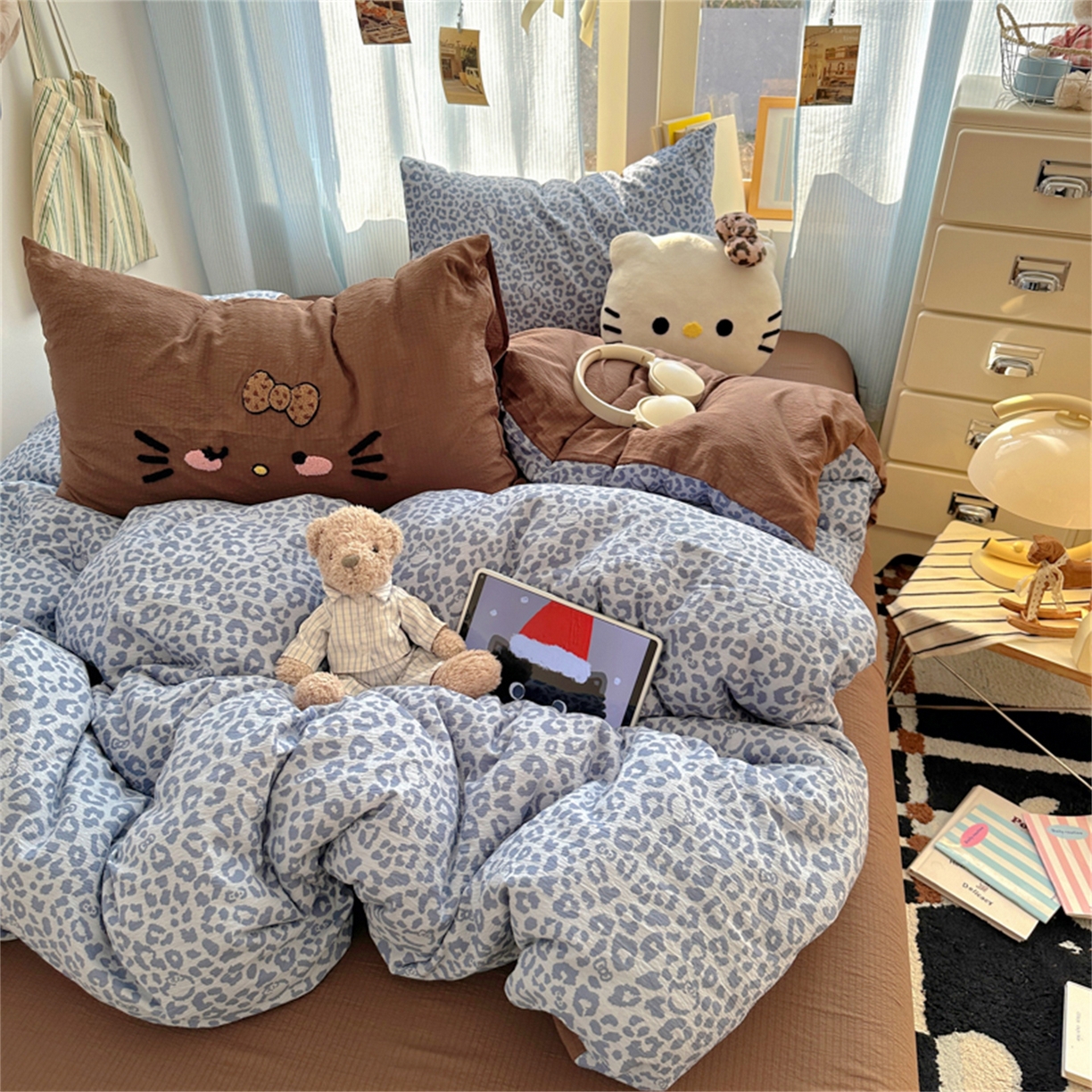 91家纺网 家纺一手货源 找家纺 阿曼达 2026新款超流行的豹纹猫咪毛巾绣水洗四件套-豹纹猫咪 豹纹猫咪-咖