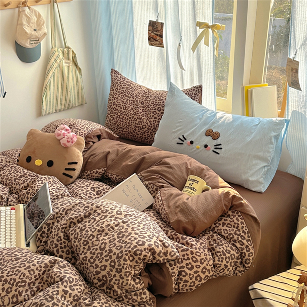 91家纺网 家纺一手货源 找家纺 阿曼达 2026新款超流行的豹纹猫咪毛巾绣水洗四件套-豹纹猫咪 豹纹猫咪-蓝