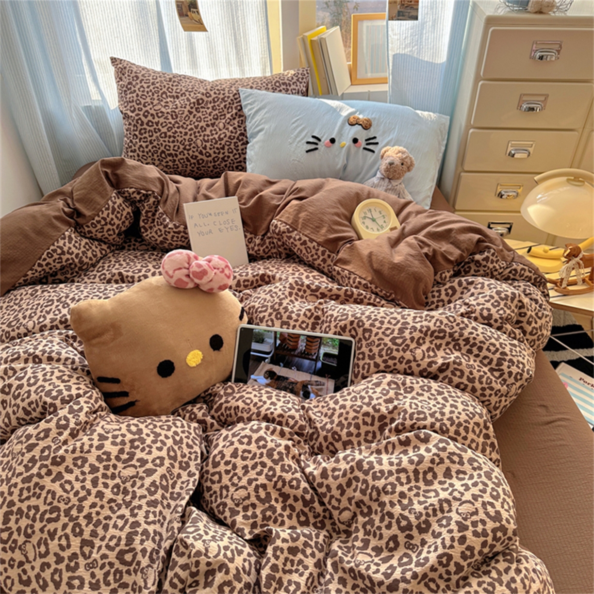 91家纺网 家纺一手货源 找家纺 阿曼达 2026新款超流行的豹纹猫咪毛巾绣水洗四件套-豹纹猫咪 豹纹猫咪-蓝