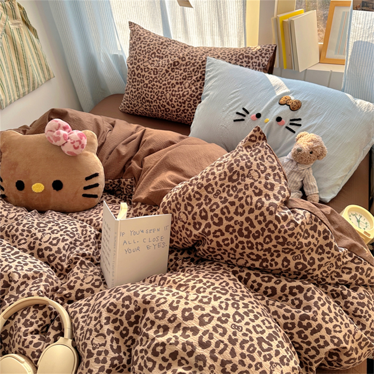 91家纺网 家纺一手货源 找家纺 阿曼达 2026新款超流行的豹纹猫咪毛巾绣水洗四件套-豹纹猫咪 豹纹猫咪-蓝