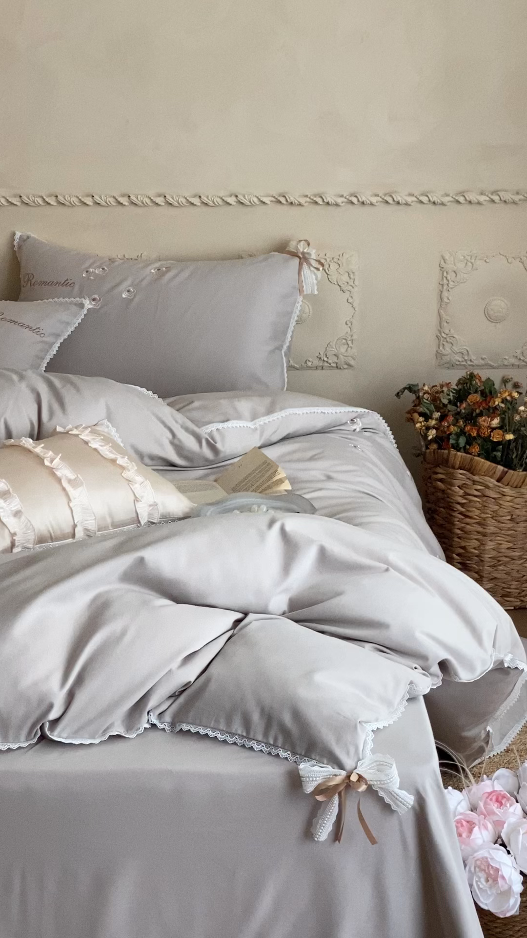 91家纺网 家纺一手货源 找家纺 （总）佳汐蓝家纺 2025秋冬新款新疆长绒棉全棉纯棉刺绣蕾丝四件套-场景一梦幻芭蕾