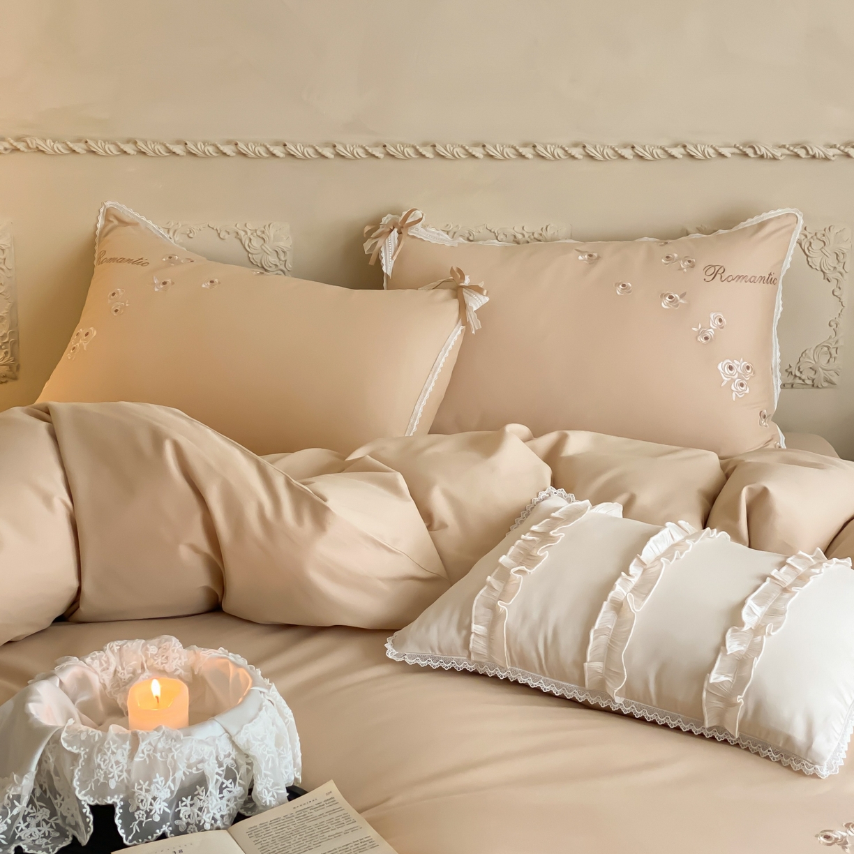 91家纺网 家纺一手货源 找家纺 佳汐蓝家纺 2025秋冬新款新疆长绒棉全棉纯棉刺绣蕾丝四件套-场景一梦幻芭蕾 梦幻芭蕾-奶芙咖