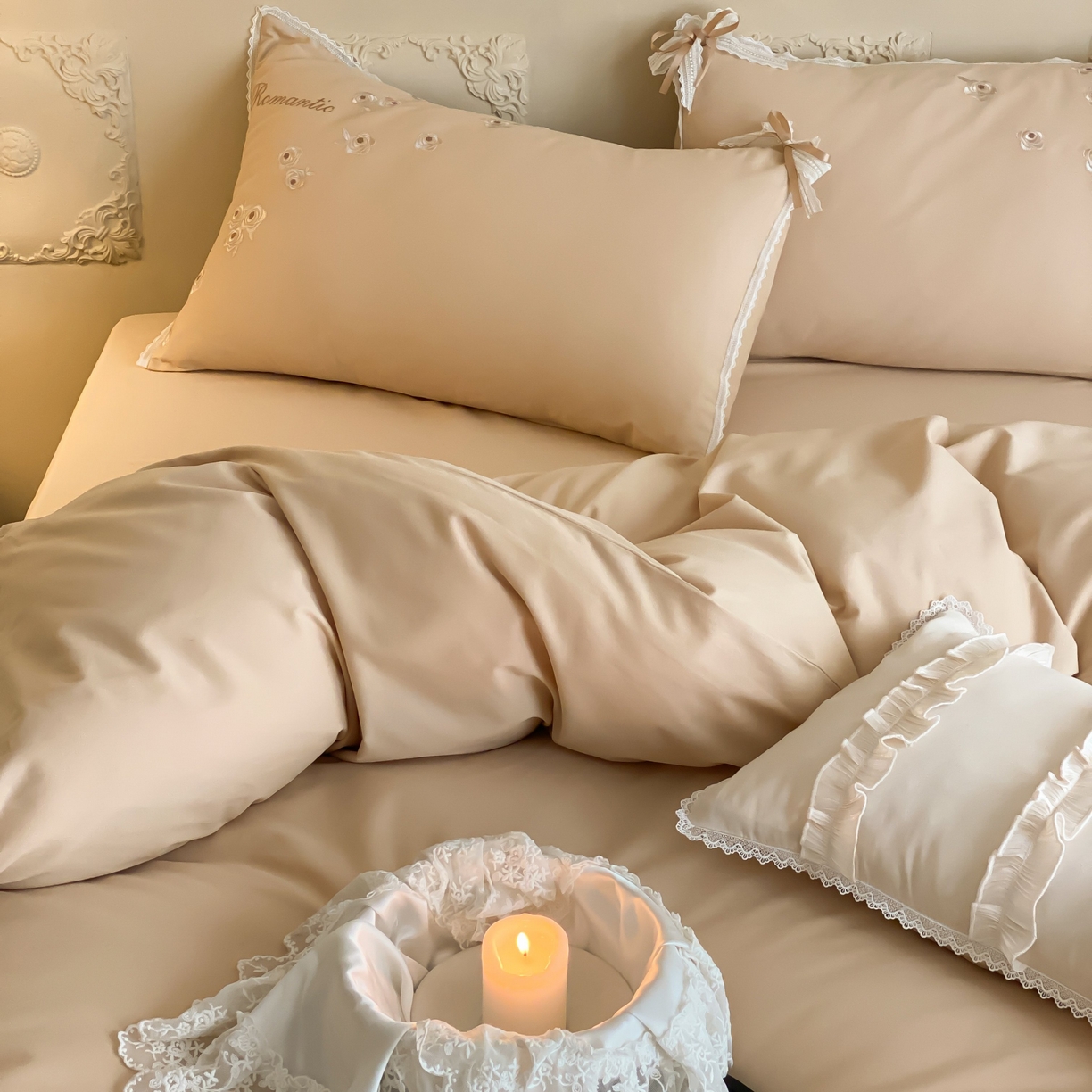 91家纺网 家纺一手货源 找家纺 佳汐蓝家纺 2025秋冬新款新疆长绒棉全棉纯棉刺绣蕾丝四件套-场景一梦幻芭蕾 梦幻芭蕾-奶芙咖