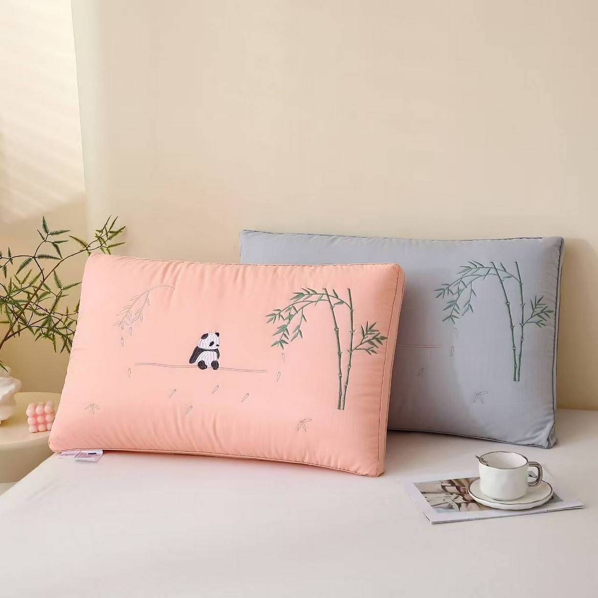 91家纺网 家纺一手货源 找家纺 （总）剑桥枕业 2025新款可爱小熊猫热熔护颈枕头活动跑量促销枕芯