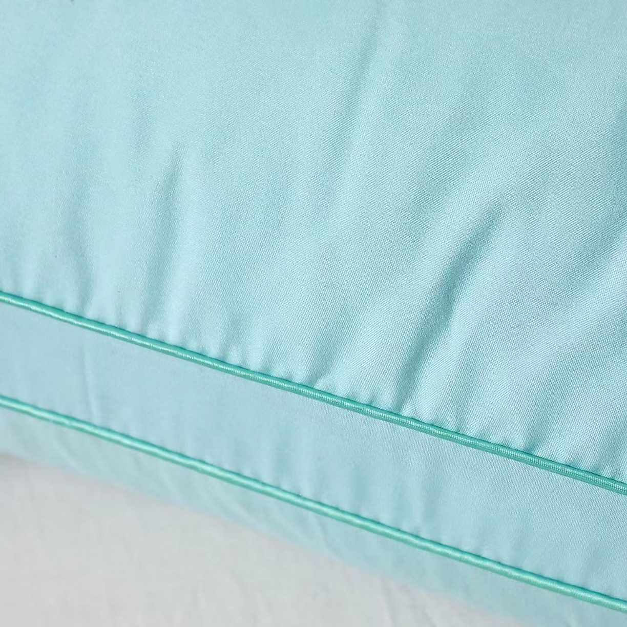 91家纺网 家纺一手货源 找家纺 （总）剑桥枕业 2025新款天然大豆豆荚热熔硬枕头促销红色婚庆枕芯