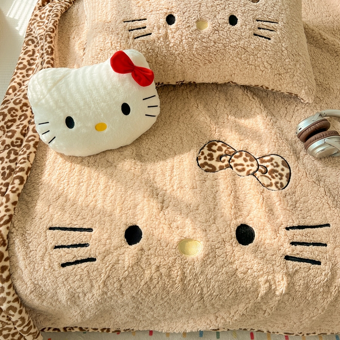91家纺网 家纺一手货源 找家纺 繁花家居 2025新款羊羔绒牛奶绒绣花喵喵系列毛毯 表情喵-卡其