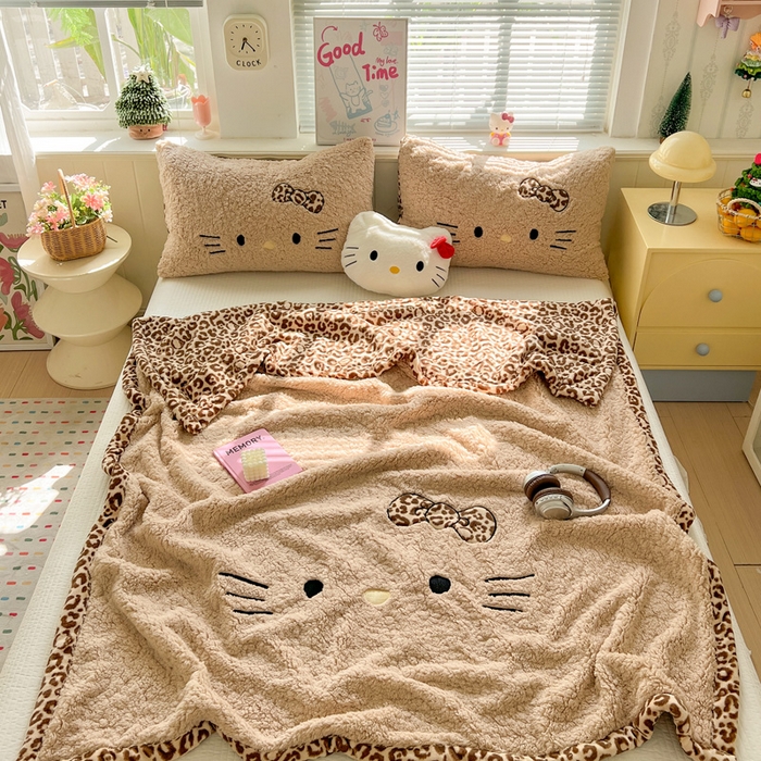 91家纺网 家纺一手货源 找家纺 （总）繁花家居 2025新款羊羔绒牛奶绒绣花喵喵系列毛毯