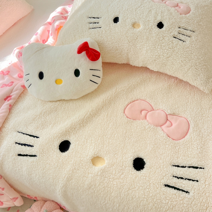 91家纺网 家纺一手货源 找家纺 繁花家居 2025新款羊羔绒牛奶绒绣花喵喵系列毛毯 表情喵-奶白