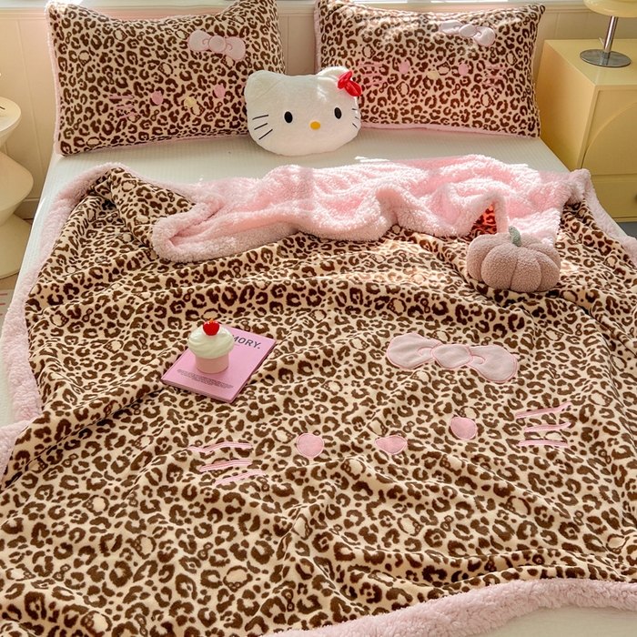 91家纺网 家纺一手货源 找家纺 繁花家居 2025新款羊羔绒牛奶绒绣花喵喵系列毛毯 表情喵-豹纹