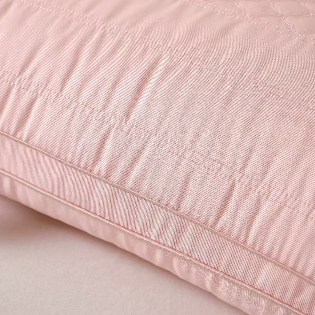 91家纺网 家纺一手货源 找家纺 （总）剑桥枕业 2025新款简单生活热熔硬枕头促销红色婚庆枕芯中高枕头便宜款