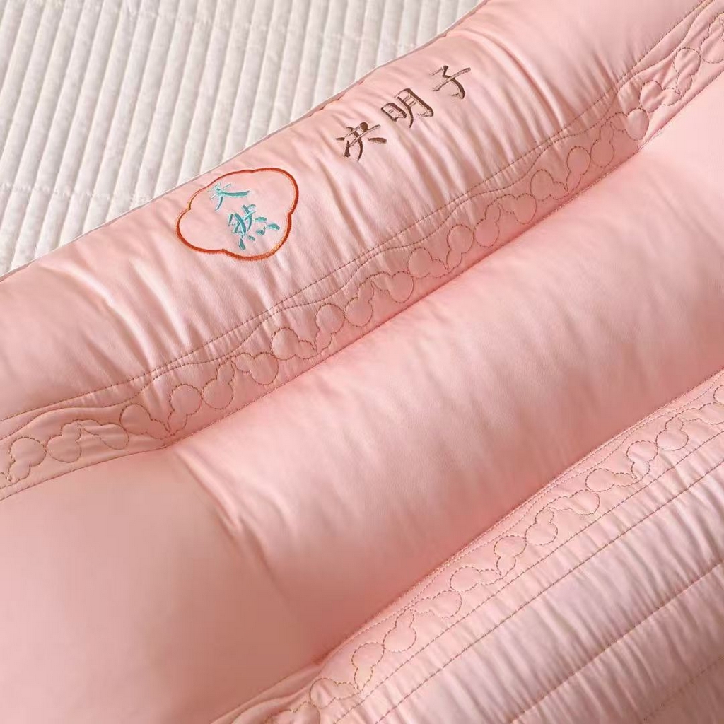 91家纺网 家纺一手货源 找家纺 （总）剑桥枕业 2025新款天然决明子定型护颈枕头红色婚庆枕芯中高枕头