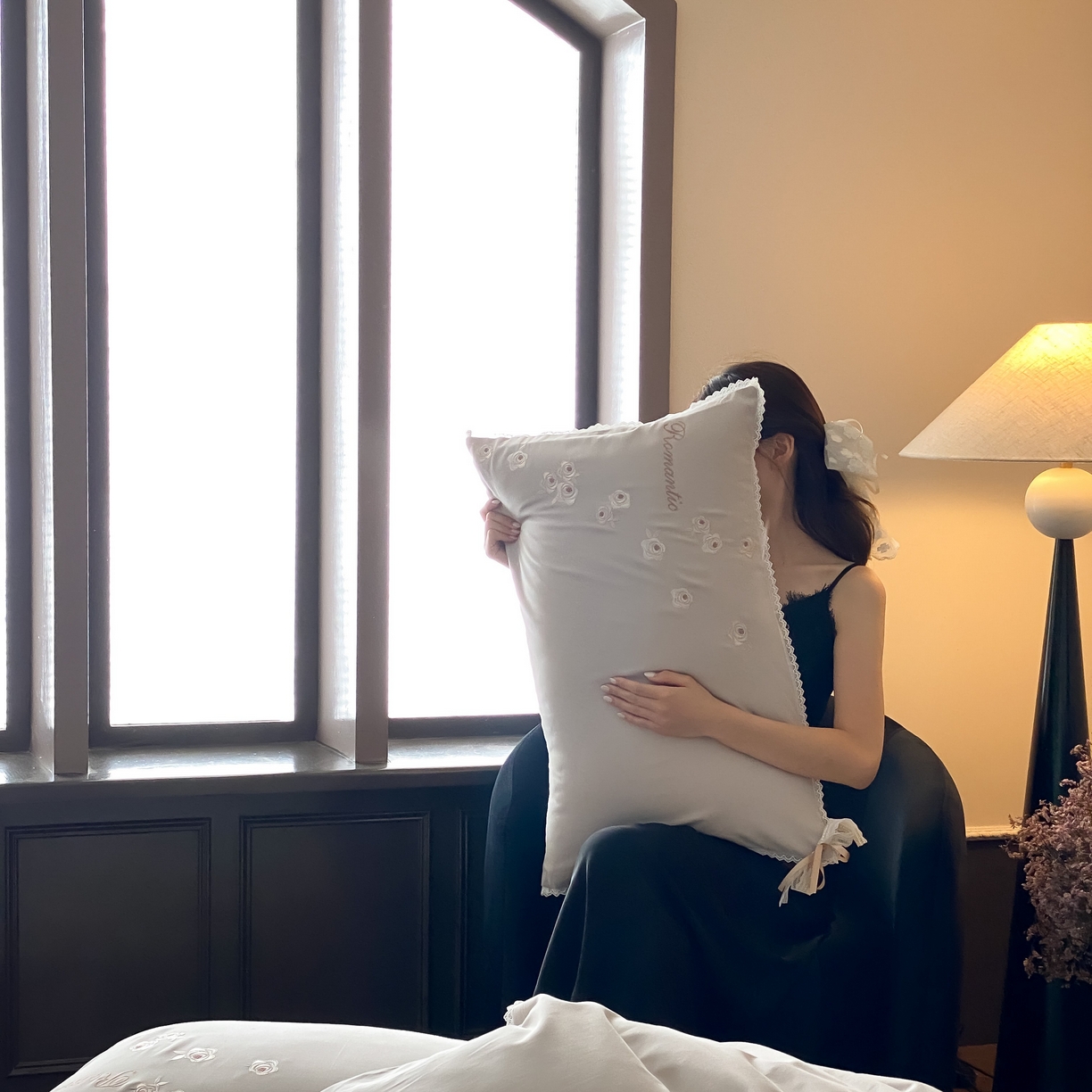 91家纺网 家纺一手货源 找家纺 佳汐蓝家纺 2025秋冬新款新疆长绒棉全棉纯棉刺绣蕾丝四件套-场景二梦幻芭蕾 梦幻芭蕾-灰