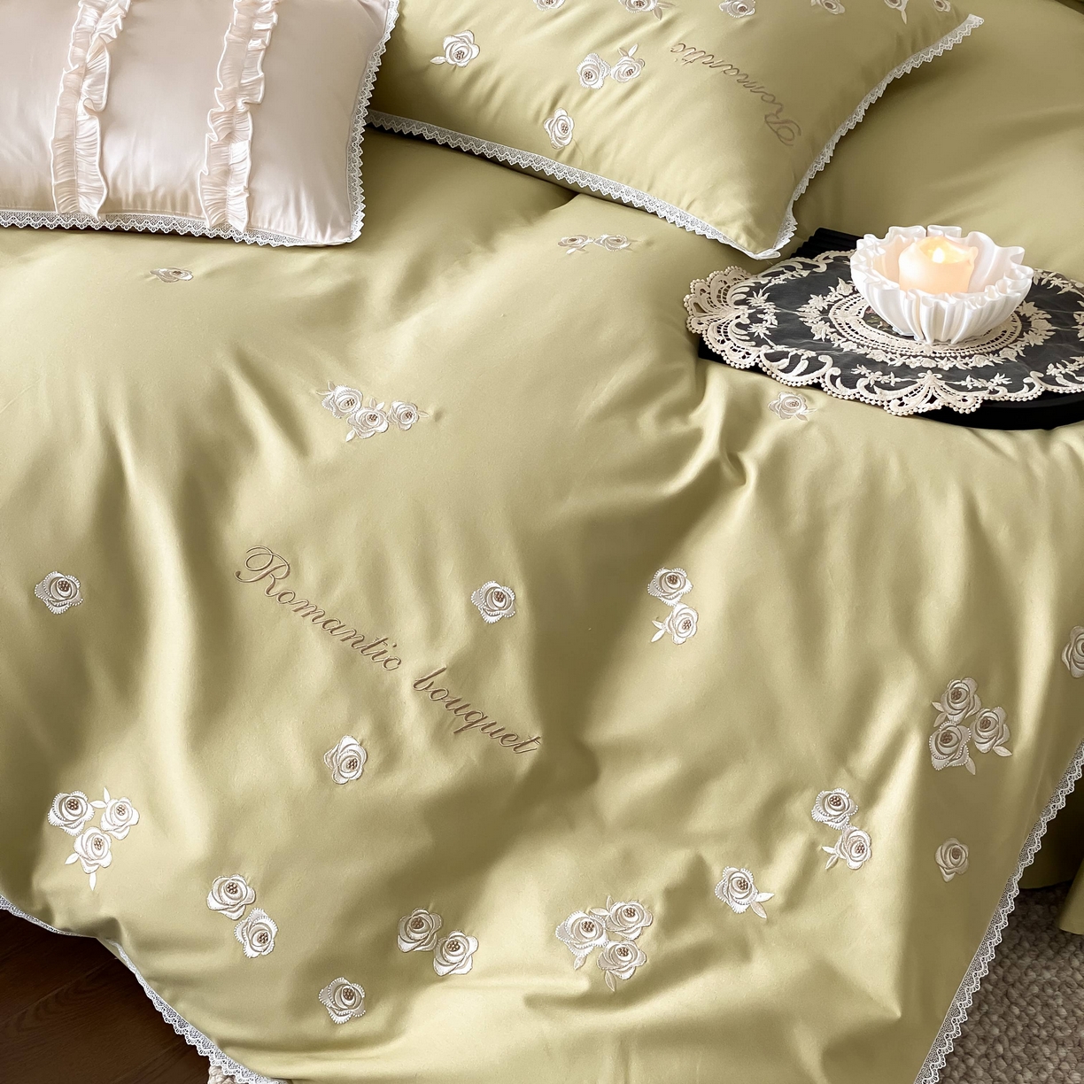 91家纺网 家纺一手货源 找家纺 佳汐蓝家纺 2025秋冬新款新疆长绒棉全棉纯棉刺绣蕾丝四件套-场景二梦幻芭蕾 梦幻芭蕾-绿