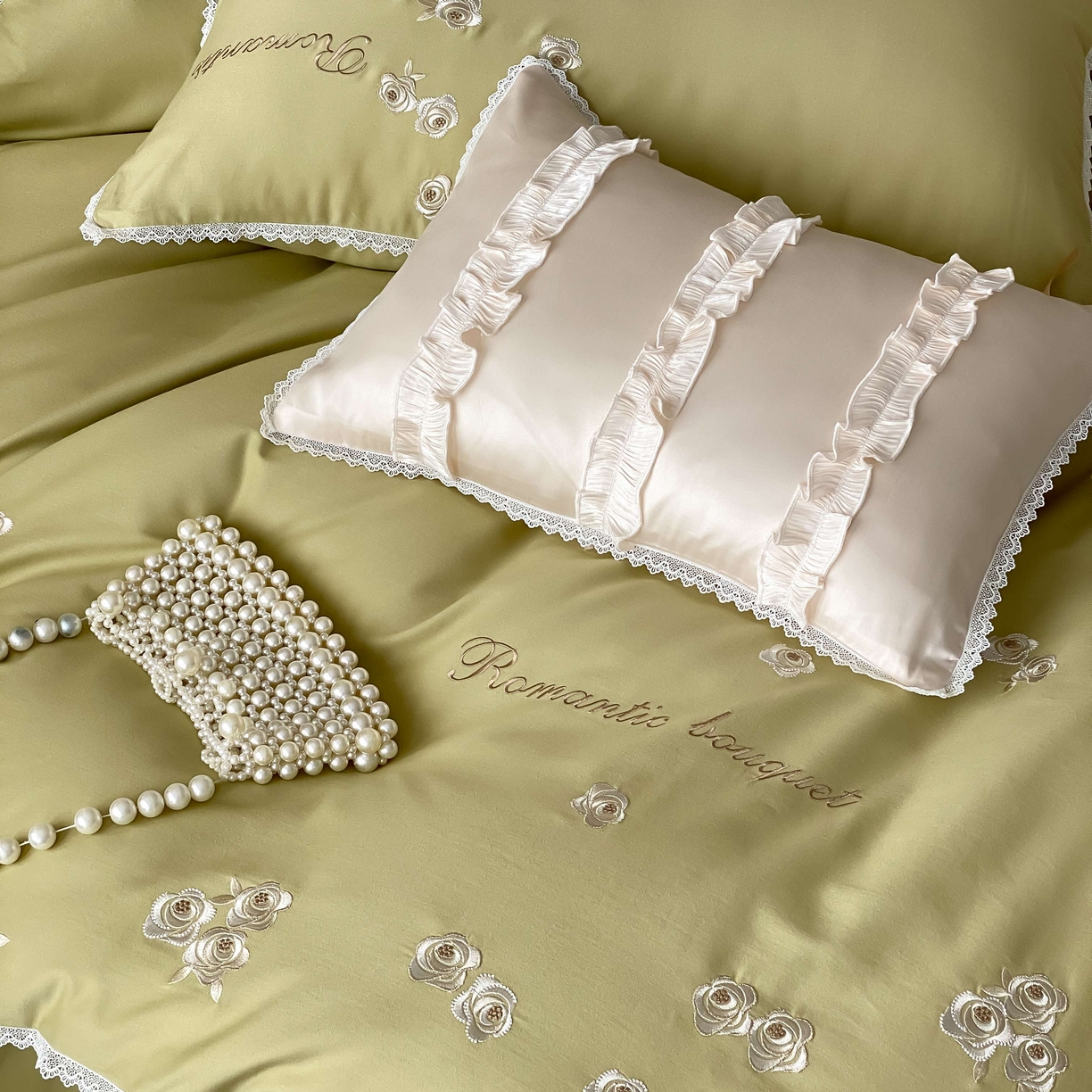 91家纺网 家纺一手货源 找家纺 佳汐蓝家纺 2025秋冬新款新疆长绒棉全棉纯棉刺绣蕾丝四件套-场景二梦幻芭蕾 梦幻芭蕾-绿