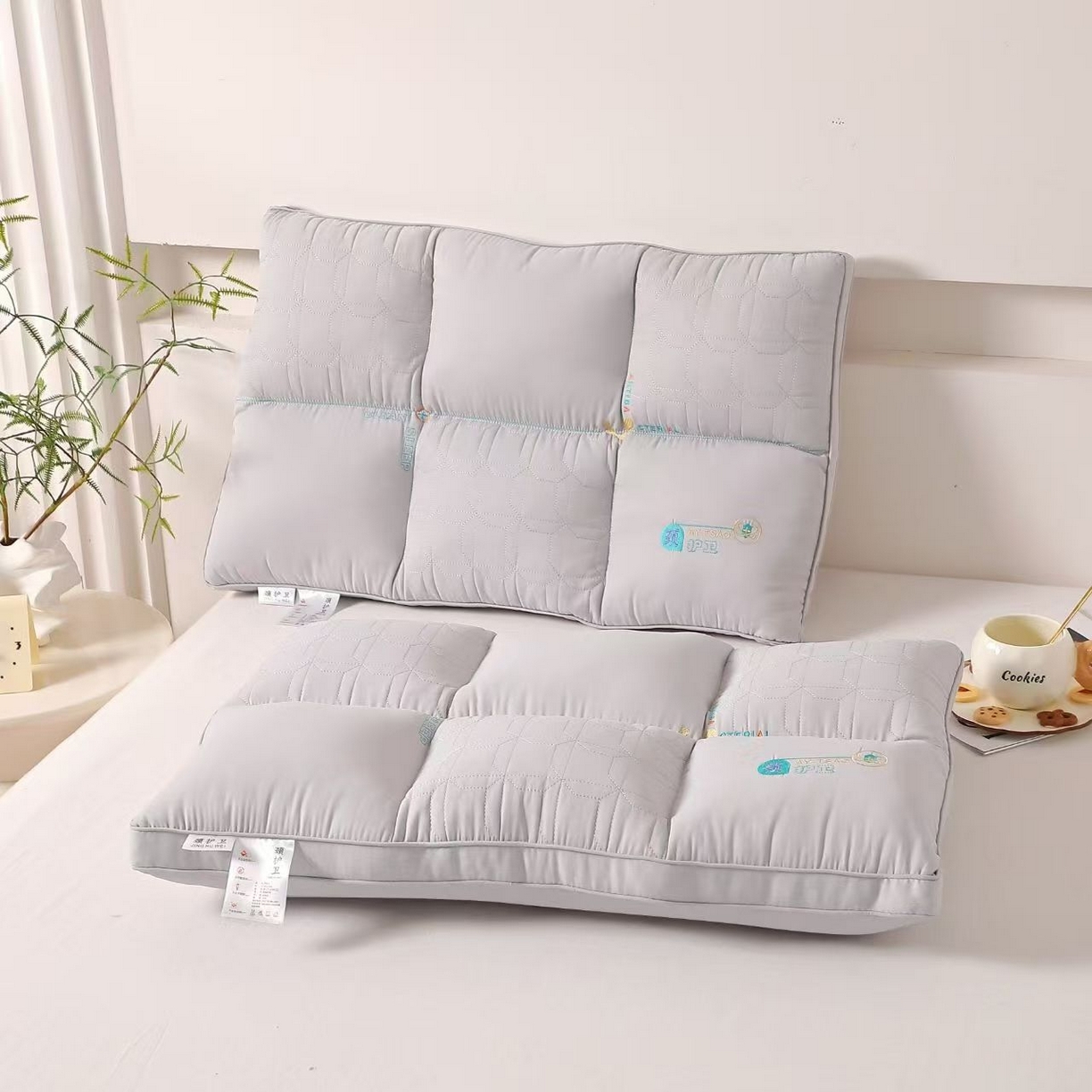 91家纺网 家纺一手货源 找家纺 （总）剑桥枕业 2025新款颈护卫定型魔方护颈枕头 羽丝软矮枕芯