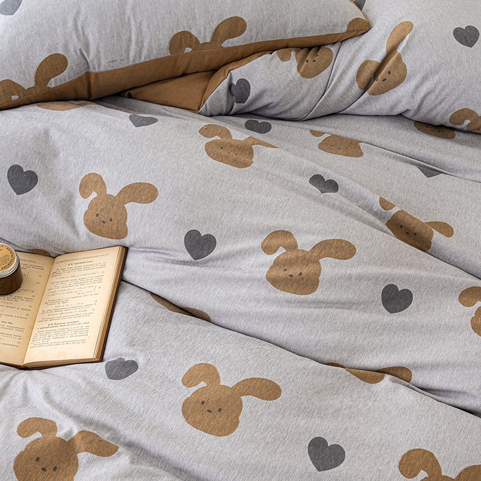 91家纺网 家纺一手货源 找家纺 竹合家纺 2025秋冬新款加厚磨毛色织暖绒系列针织四件套高克重 爱心咖兔