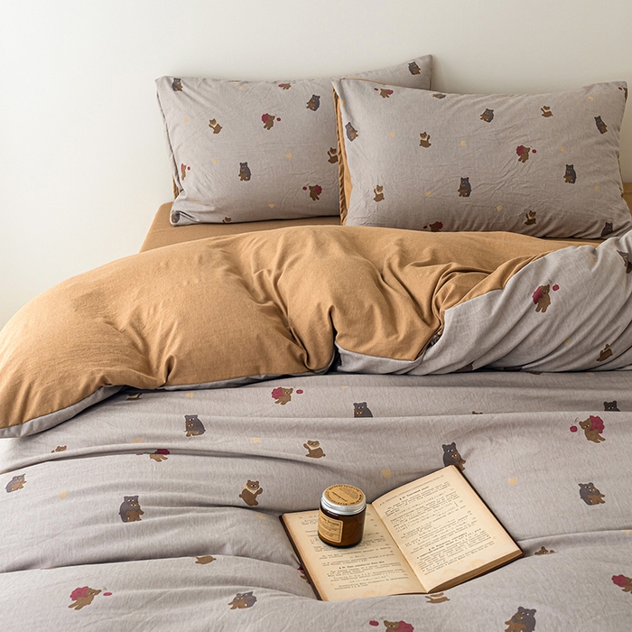 91家纺网 家纺一手货源 找家纺 竹合家纺 2025秋冬新款加厚磨毛色织暖绒系列针织四件套高克重 小熊一家