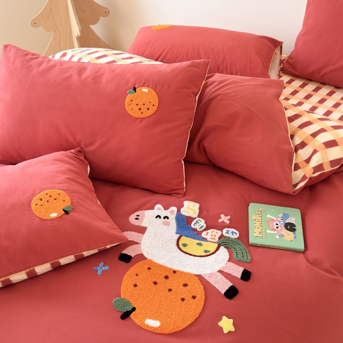 91家纺网 家纺一手货源 找家纺 如意朵 2025新款全棉加厚磨毛绣花四件套风格一（专版花型） 马到橙功