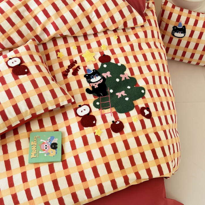 91家纺网 家纺一手货源 找家纺 如意朵 2025新款全棉加厚磨毛绣花四件套风格一（专版花型） 猫和树