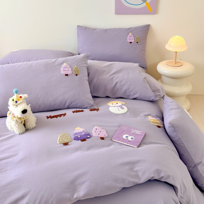 91家纺网 家纺一手货源 找家纺 如意朵 2025新款全棉加厚磨毛绣花四件套风格一（专版花型） 梦幻森林紫