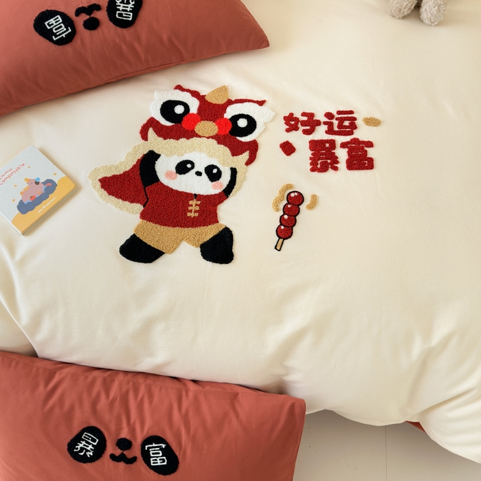 91家纺网 家纺一手货源 找家纺 如意朵 2025新款全棉加厚磨毛绣花四件套风格一（专版花型） 狮来运转