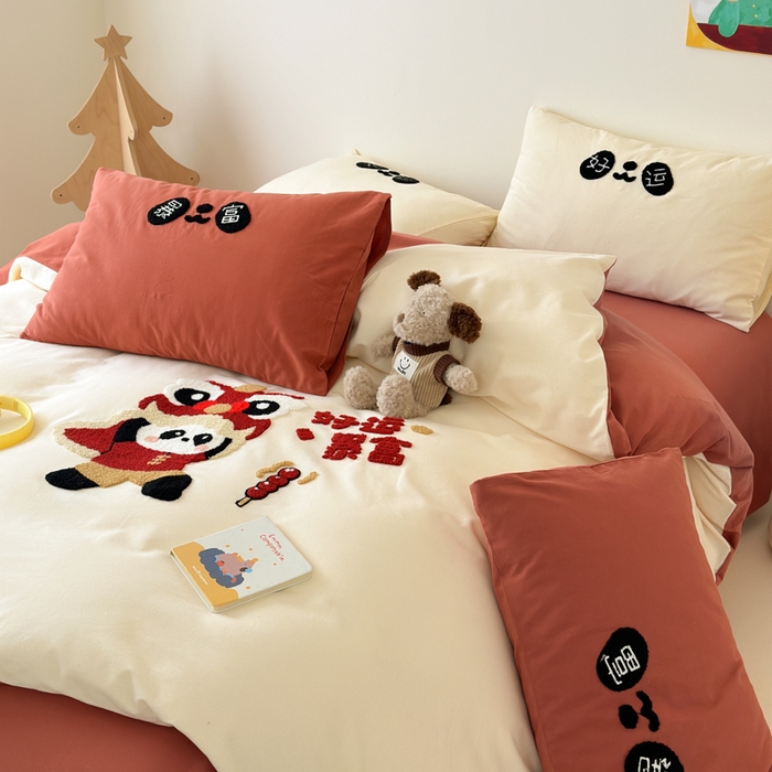 91家纺网 家纺一手货源 找家纺 如意朵 2025新款全棉加厚磨毛绣花四件套风格一（专版花型） 狮来运转