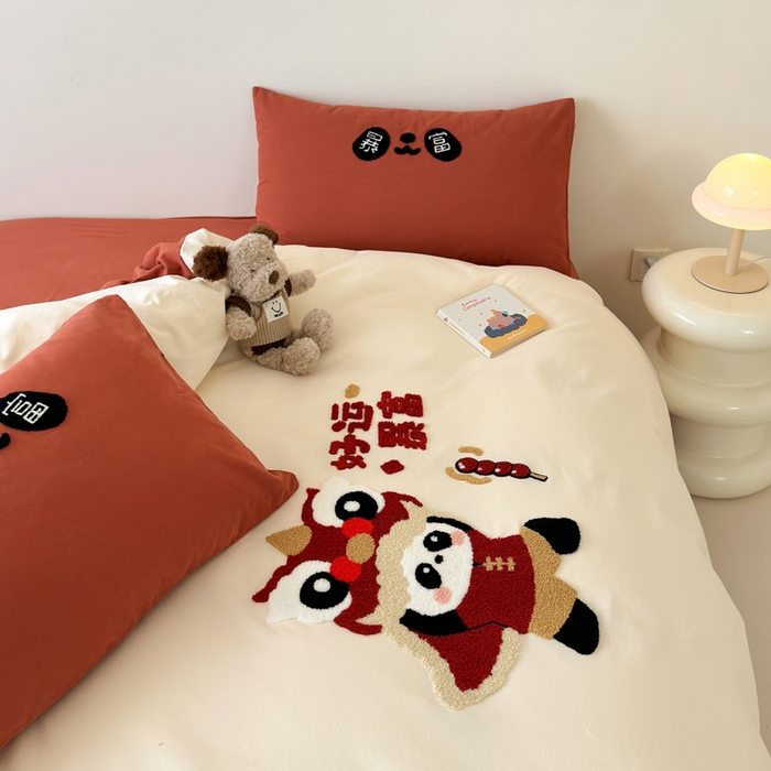 91家纺网 家纺一手货源 找家纺 如意朵 2025新款全棉加厚磨毛绣花四件套风格一（专版花型） 狮来运转