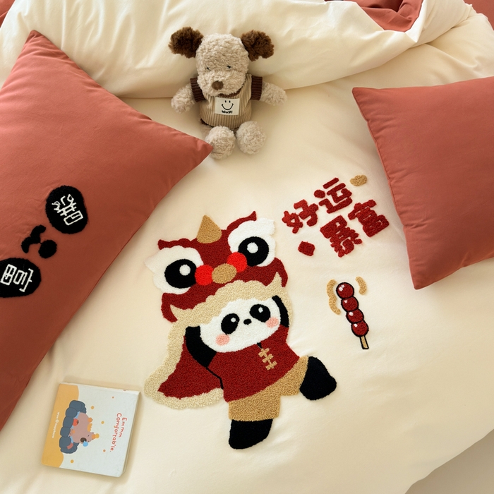 91家纺网 家纺一手货源 找家纺 如意朵 2025新款全棉加厚磨毛绣花四件套风格一（专版花型） 狮来运转