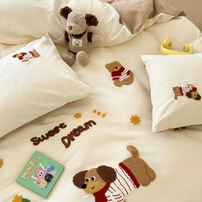 91家纺网 家纺一手货源 找家纺 如意朵 2025新款全棉加厚磨毛绣花四件套风格一（专版花型） 甜心狗狗