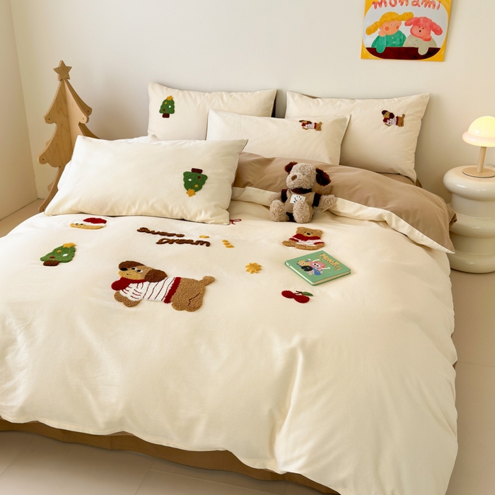 91家纺网 家纺一手货源 找家纺 如意朵 2025新款全棉加厚磨毛绣花四件套风格一（专版花型） 甜心狗狗