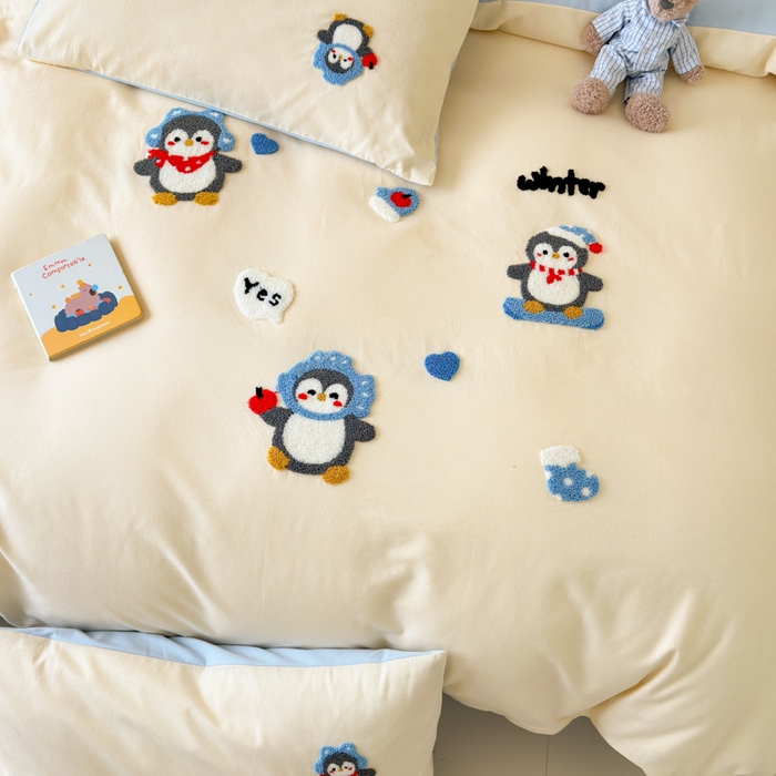 91家纺网 家纺一手货源 找家纺 如意朵 2025新款全棉加厚磨毛绣花四件套风格一（专版花型） 追梦企鹅米