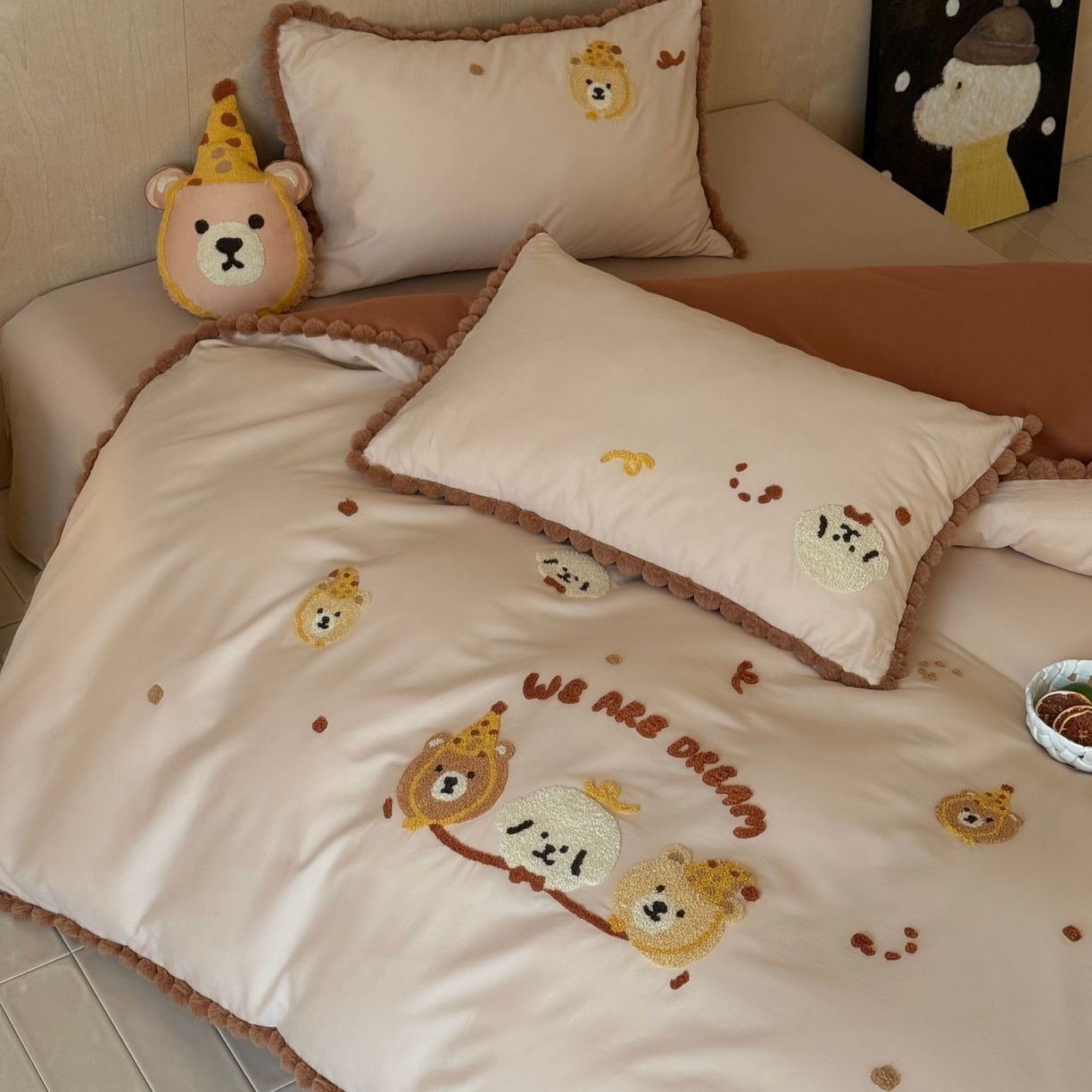 91家纺网 家纺一手货源 找家纺 佳汐蓝家纺 2025秋冬新款毛巾绣长绒棉全棉纯棉四件套栗子团团 栗子团团-卡其