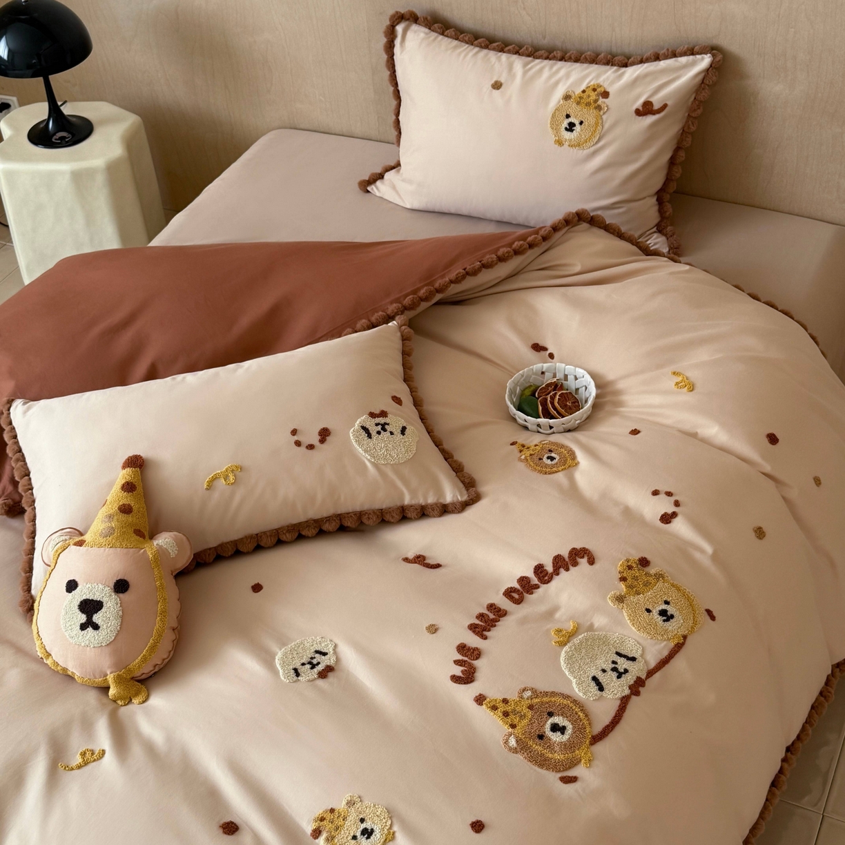 91家纺网 家纺一手货源 找家纺 佳汐蓝家纺 2025秋冬新款毛巾绣长绒棉全棉纯棉四件套栗子团团 栗子团团-卡其