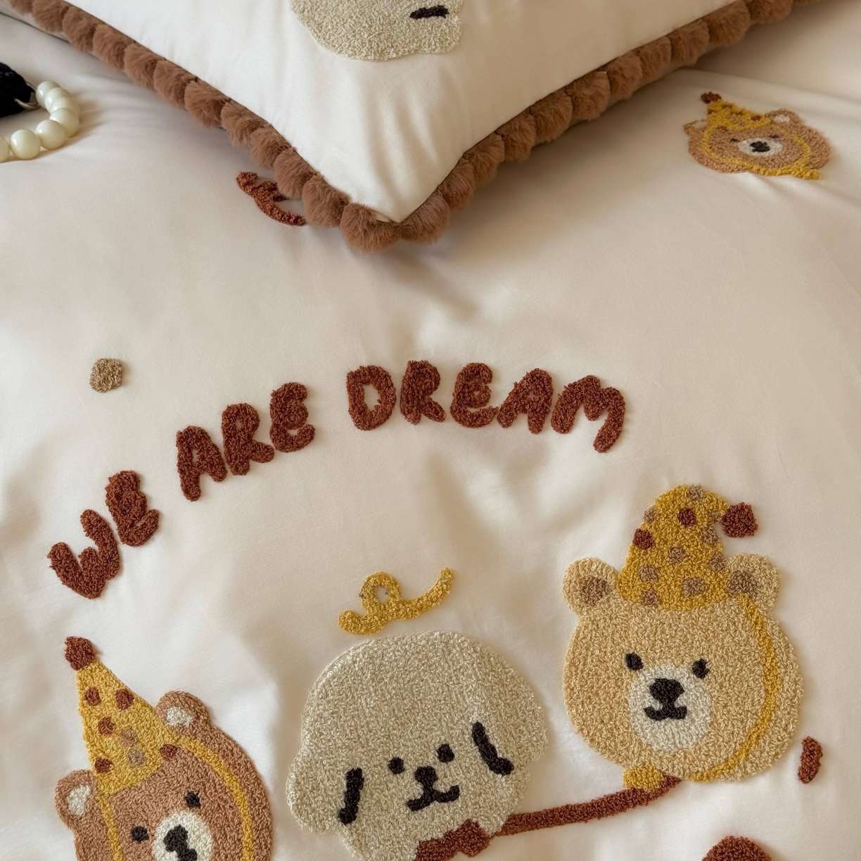 91家纺网 家纺一手货源 找家纺 佳汐蓝家纺 2025秋冬新款毛巾绣长绒棉全棉纯棉四件套栗子团团 栗子团团-奶芙