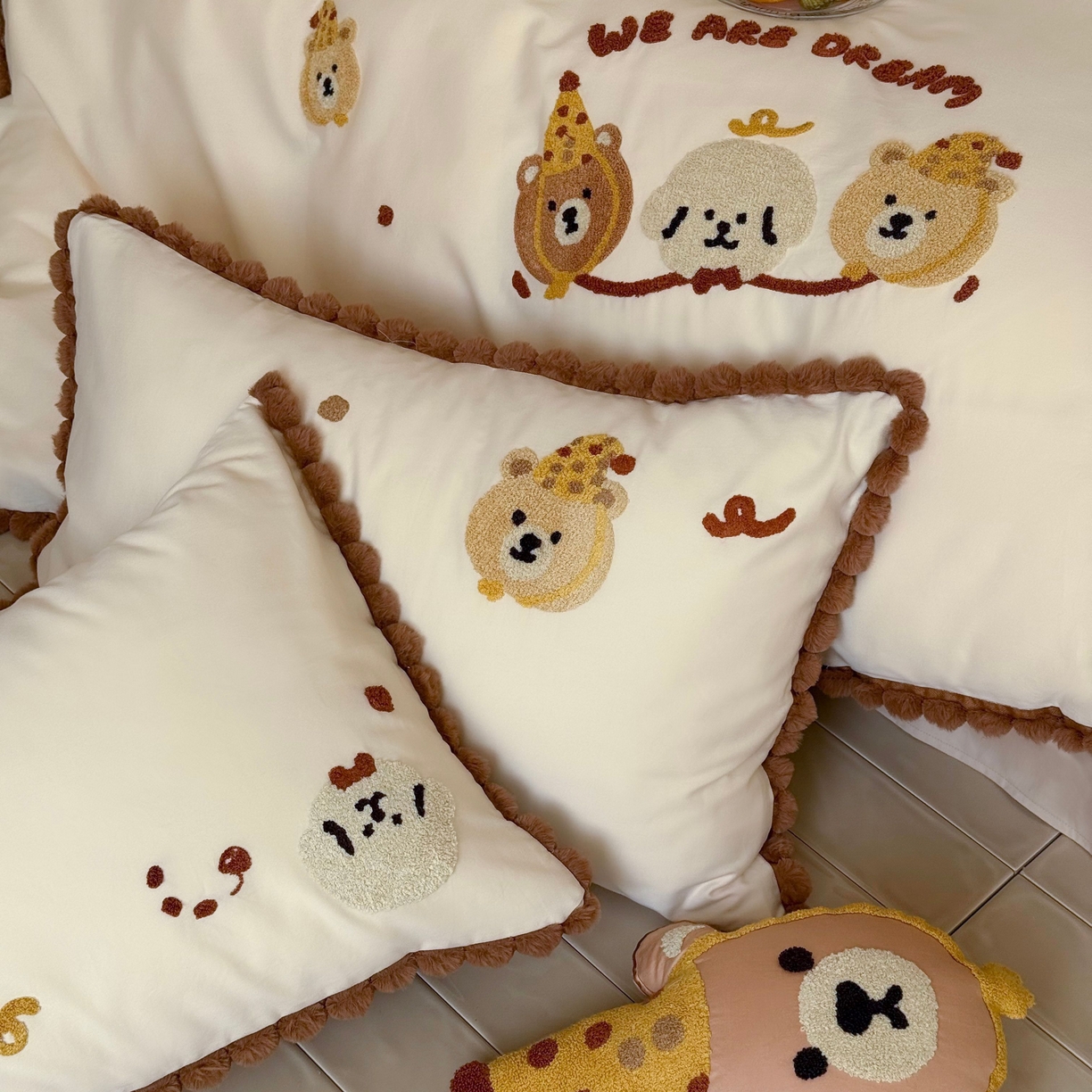 91家纺网 家纺一手货源 找家纺 佳汐蓝家纺 2025秋冬新款毛巾绣长绒棉全棉纯棉四件套栗子团团 栗子团团-奶芙